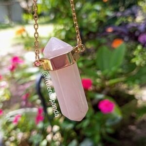 Rose quartz point necklace